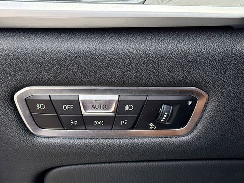 Used 2022 BMW X7 M50i w/ Executive Package AWD/4WD image 38