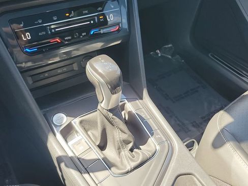 Used 2023 Volkswagen Tiguan SE R-Line image 14