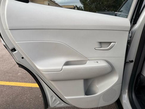 Used 2024 Hyundai Kona SEL image 17