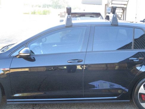 Used 2017 Volkswagen GTI SE FWD image 49