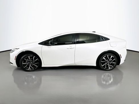 Used 2024 Toyota Prius Prime Premium w/ Advanced Technology Package FWD image 4