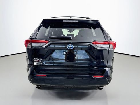 Used 2024 Toyota RAV4 SE w/ Weather & Moonroof Package AWD/4WD image 7