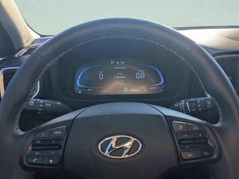 Certified 2024 Hyundai Venue SEL image 35