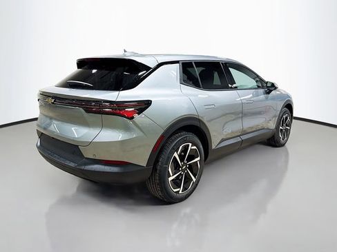 New 2026 Chevrolet Equinox EV LT image 7