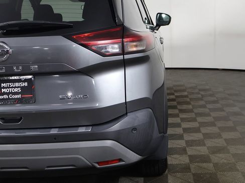 Used 2021 Nissan Rogue SV AWD/4WD image 14