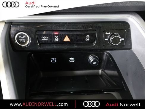 Certified 2025 Audi Q5 Premium AWD/4WD image 6