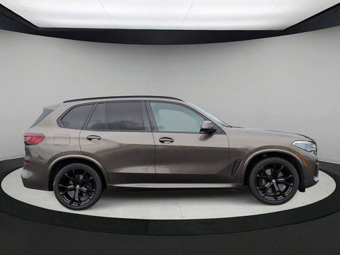 Used 2022 BMW X5 xDrive40i w/ M Sport Package AWD/4WD image 9