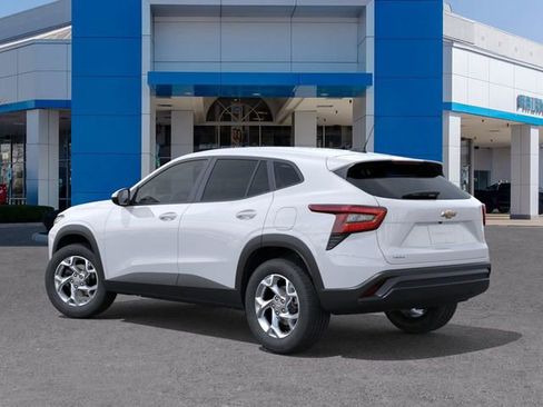 New 2026 Chevrolet Trax LS image 3