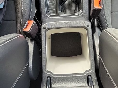 Certified 2024 Volkswagen Taos SE AWD/4WD image 11