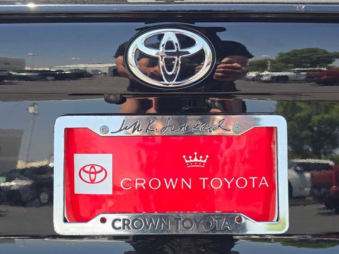 Used 2025 Toyota RAV4 LE FWD image 15
