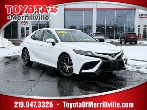 Certified 2023 Toyota Camry SE image 1