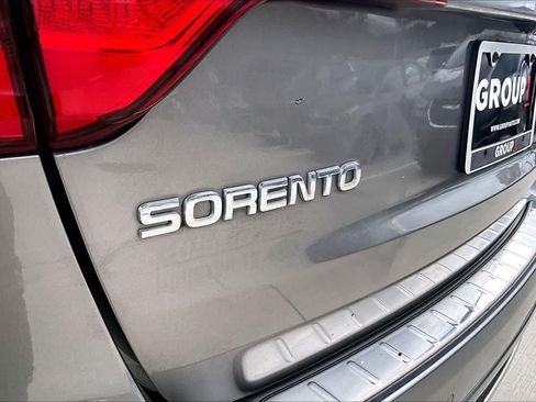 Used 2015 Kia Sorento SX FWD image 28