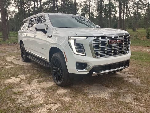 New 2026 GMC Yukon XL Denali w/ Advanced Technology Package RWD image 6