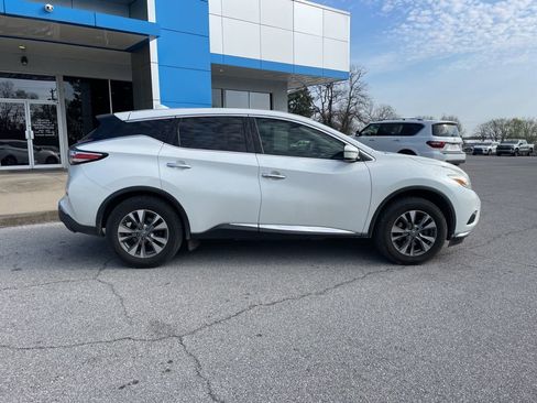 Used 2017 Nissan Murano S image 9