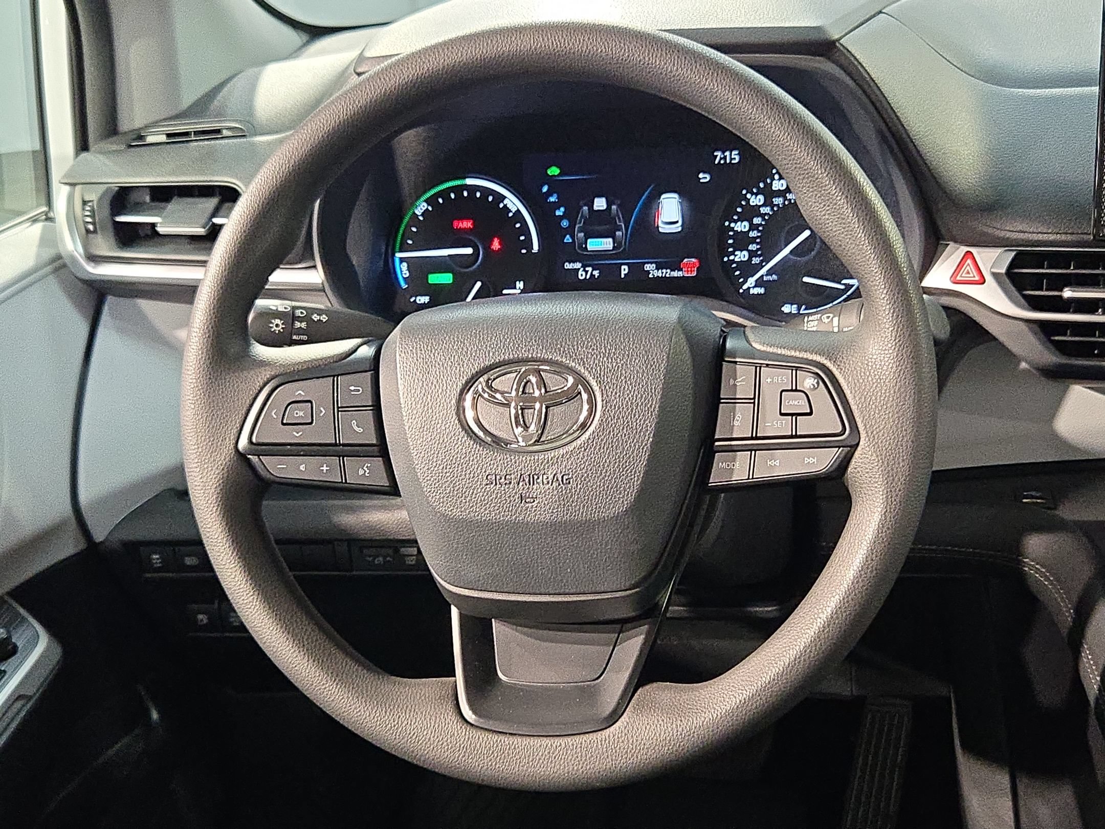 Used 2025 Toyota Sienna LE AWD/4WD image 26