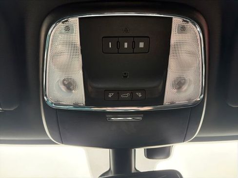 Used 2018 Jeep Grand Cherokee Altitude AWD/4WD image 52
