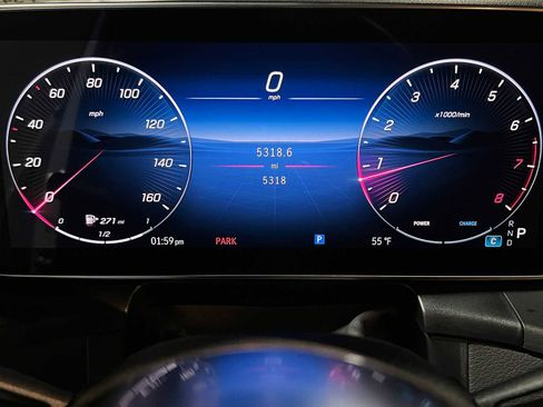 Used 2025 Mercedes-Benz GLC 300 4MATIC image 29