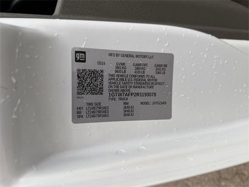 Used 2024 GMC Savana 2500 w/ Driver Convenience Package image 31