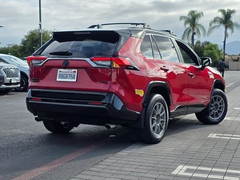 Used 2022 Toyota RAV4 XSE image 5