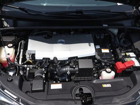 Used 2020 Toyota Prius LE FWD image 11