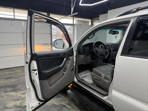 Used 2006 Toyota 4Runner Limited image 9