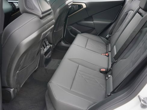 Used 2025 BMW X3 xDrive30i w/ Premium Package image 19