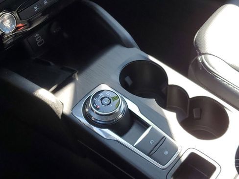 Certified 2025 Ford Escape Platinum image 24