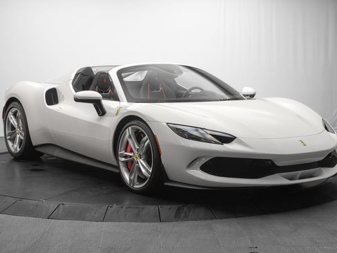 Used 2025 Ferrari 296 GTS RWD image 9