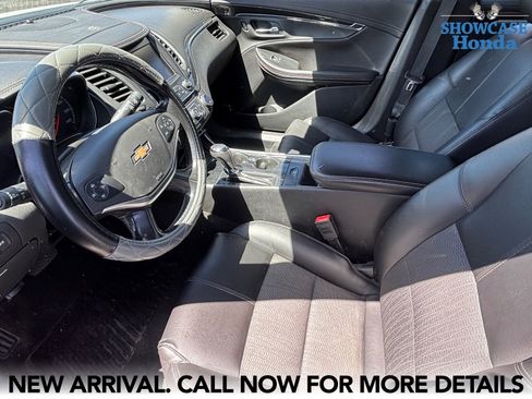 Used 2018 Chevrolet Impala LT w/ LT Entertainment Package FWD image 9