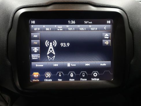 Used 2022 Jeep Renegade Latitude image 33