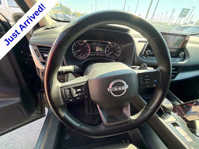 Used 2025 Nissan Rogue SV AWD/4WD image 41
