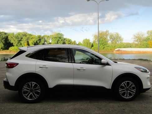 Certified 2022 Ford Escape SEL w/ Technology Package image 6