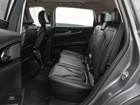 Used 2023 Lincoln Nautilus AWD image 18