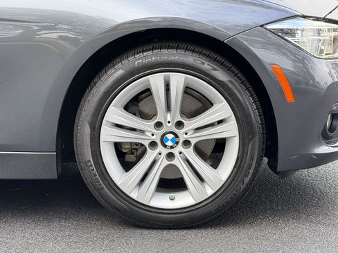 Used 2018 BMW 330i Sedan w/ Convenience Package image 11