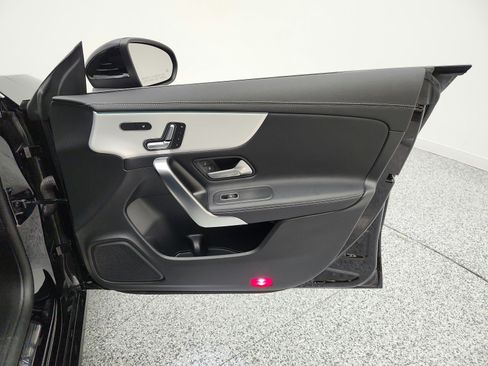 Used 2023 Mercedes-Benz CLA 250 image 20