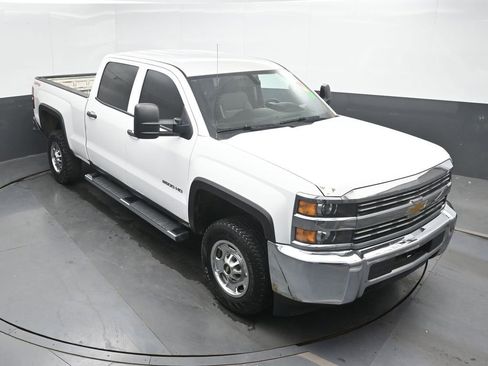 Used 2015 Chevrolet Silverado 2500 W/T AWD/4WD image 22