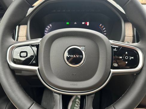 New 2026 Volvo XC90 B6 Plus image 22