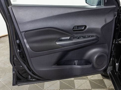 Used 2022 Nissan Kicks S FWD image 34