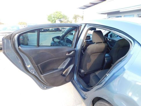 Used 2015 MAZDA MAZDA3 i Sport image 17