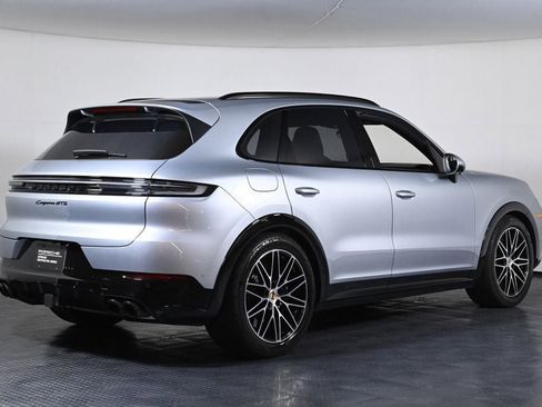 Certified 2025 Porsche Cayenne GTS AWD/4WD image 7