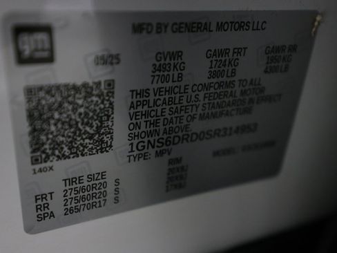 Used 2025 Chevrolet Suburban Z71 w/ Comfort Package image 55