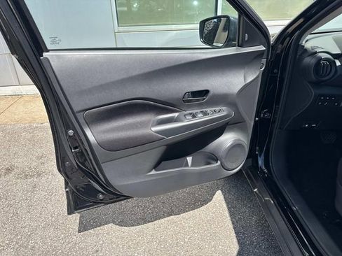 Certified 2025 Nissan Kicks Play S FWD image 24