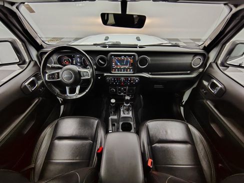 Used 2021 Jeep Wrangler Unlimited Sahara w/ Uconnect 4C Nav & Sound Group AWD/4WD image 2