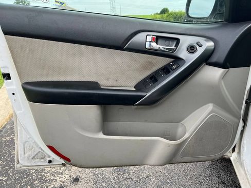 Used 2013 Kia Forte EX FWD image 13