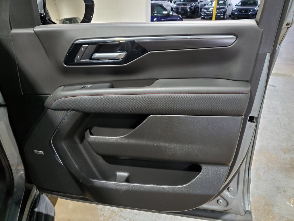 Used 2026 Chevrolet Tahoe RST w/ Comfort Package RWD image 16