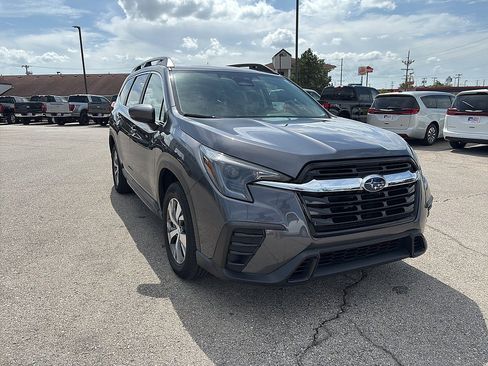 Used 2025 Subaru Ascent Premium AWD/4WD image 4