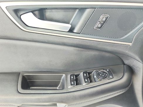 Used 2024 Ford Edge SEL image 34