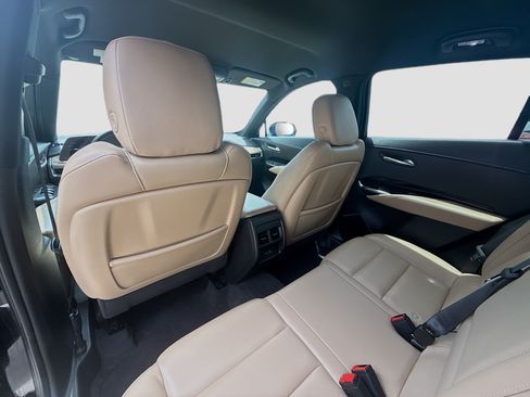 Used 2024 Cadillac XT4 Luxury FWD image 25