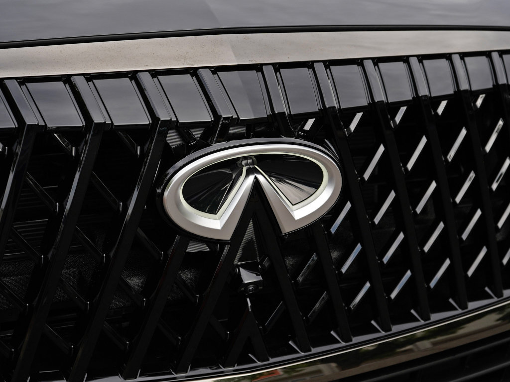 New 2027 INFINITI QX80 Sensory w/ Sport Exterior Package AWD/4WD image 2