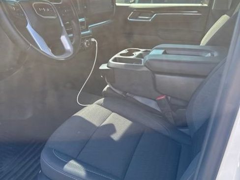 Used 2025 GMC Sierra 1500 SLE w/ Preferred Package AWD/4WD image 6